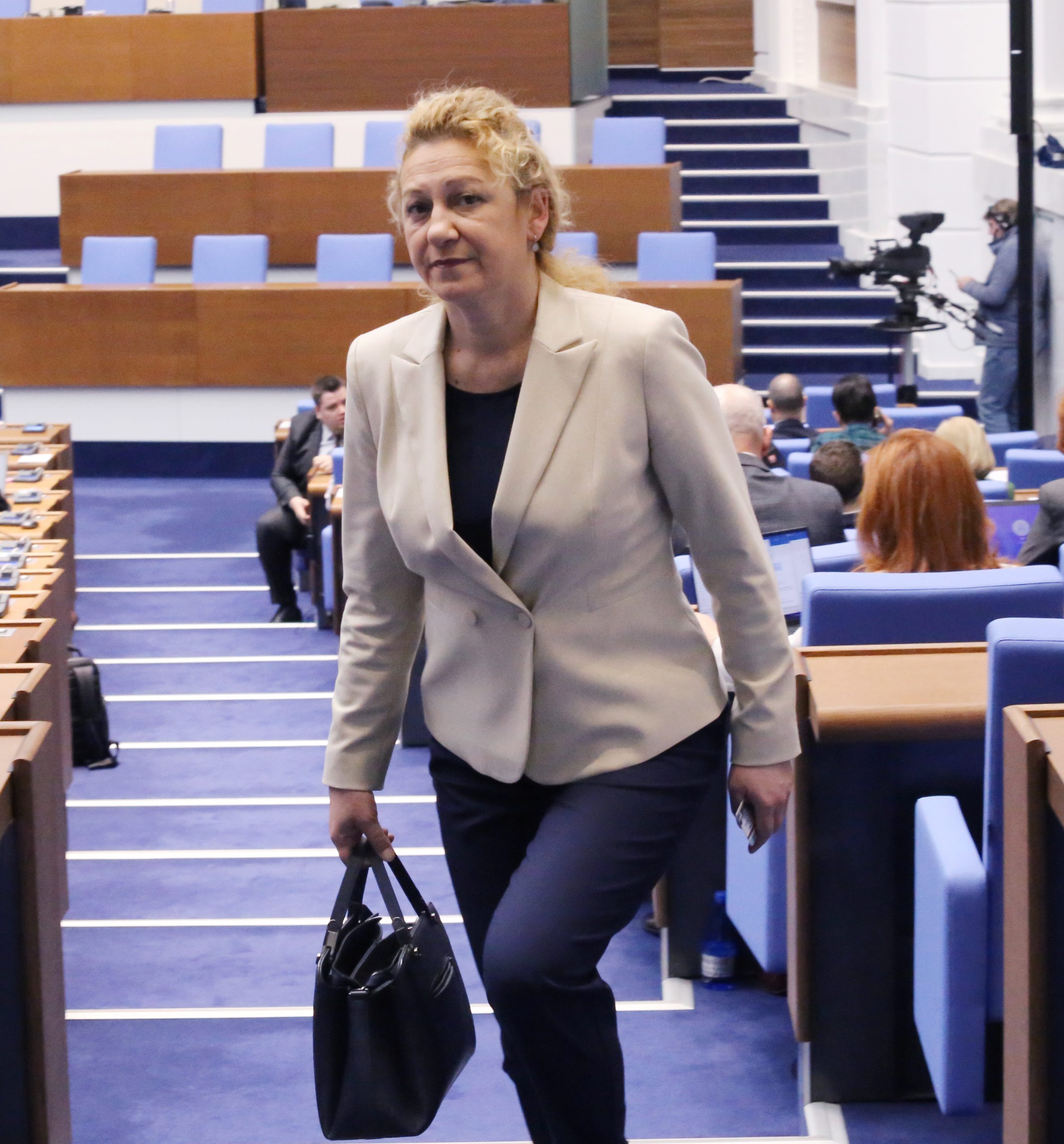 "Демократична България" търси омбудсман да реши проблема с "къщите на ужасите"