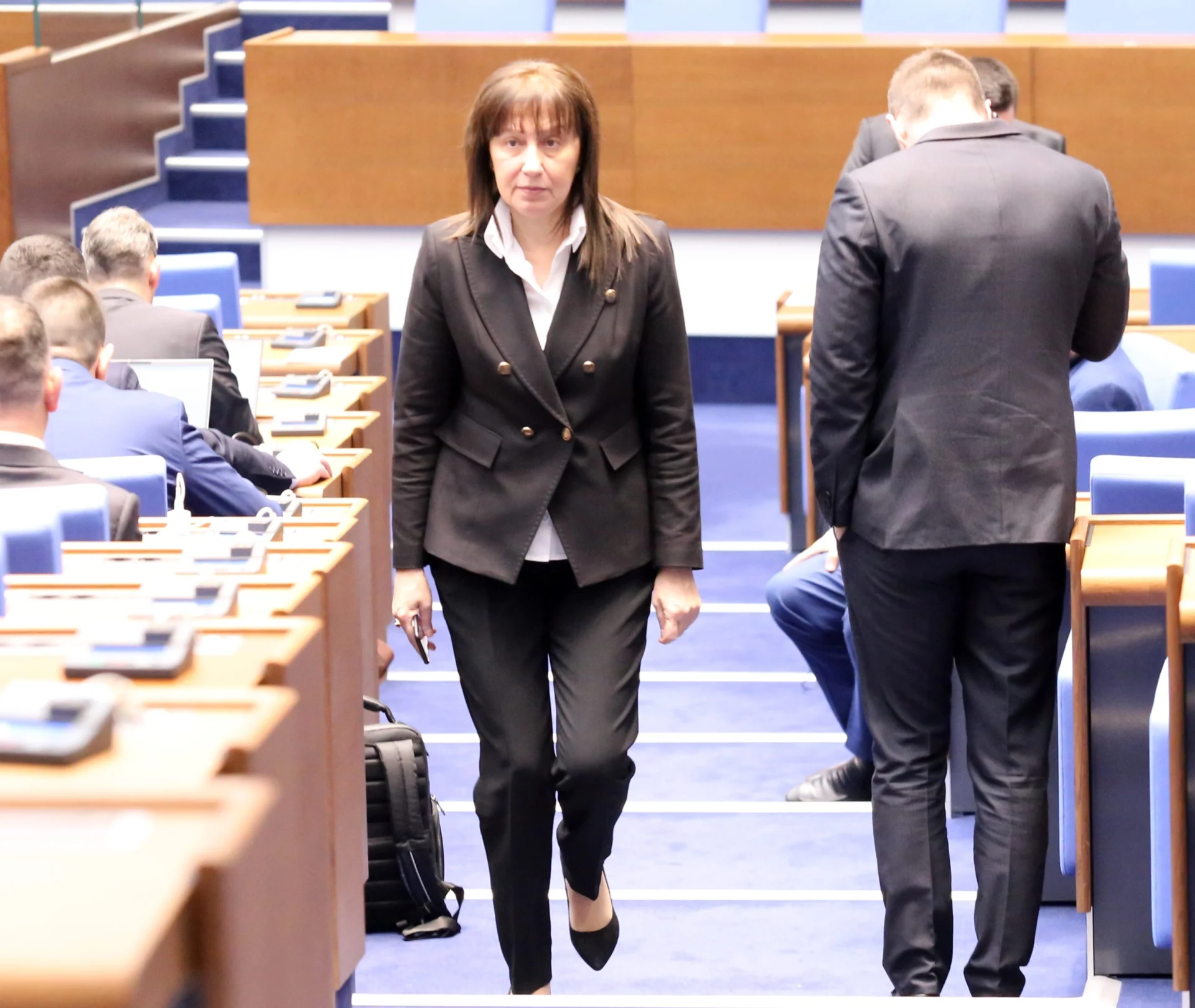 Филиз Хюсменова окончателно напусна Народното събрание