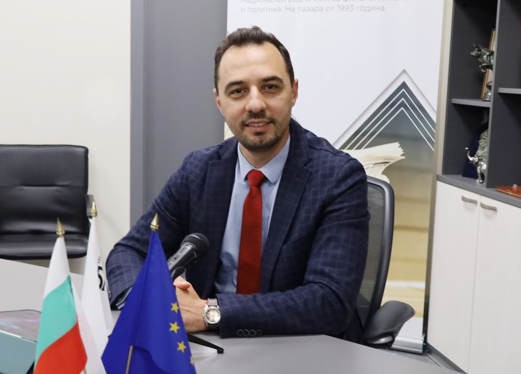 Богдан Богданов