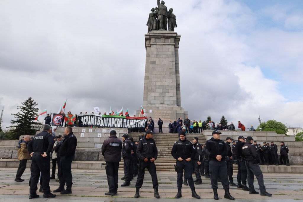9 май Паметник на съветската армия