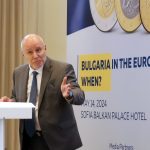 Губим милиарди от забавянето на присъединяването ни към еврозоната, предупреди Димитър Радев