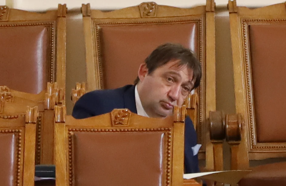 Парламент Иван Шишков