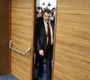 Парламент нов Делян Пеевски