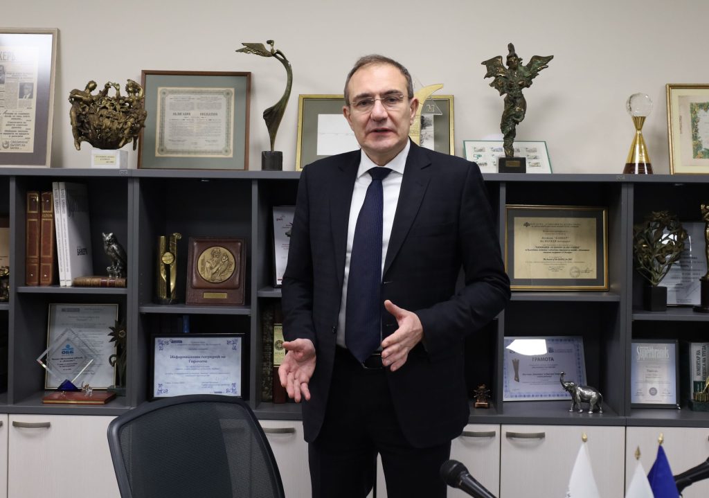 Борислав Гуцанов: Няма хартиена коалиция, има коалиция на войната 4 Борислав Гуцанов