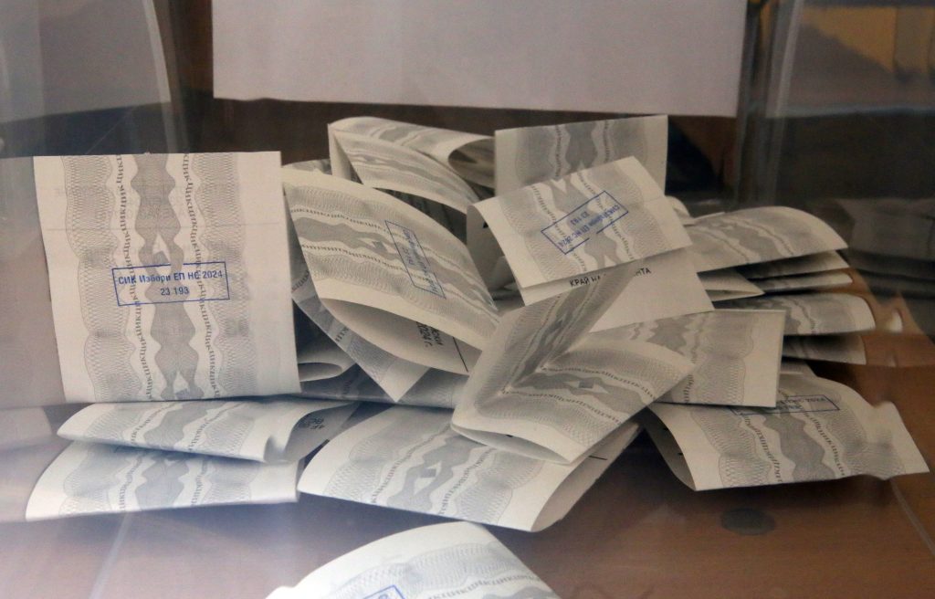 При 36,73% обработени протоколи ГЕРБ-СДС печели вота, а "Величие" е новата партия в НС