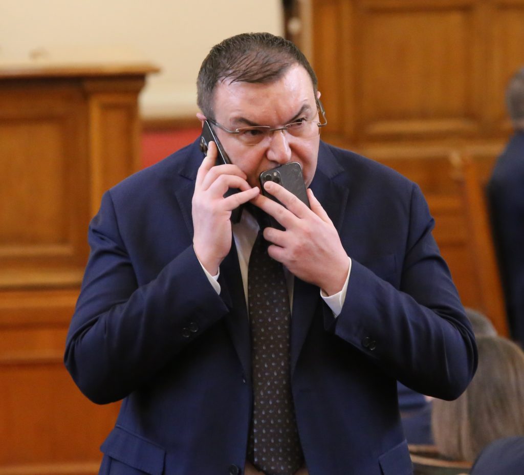 Костадин Ангелов с Назарян и Сачева шамароса отново Стойчо Кацаров в съда 8 IMG 3767 1