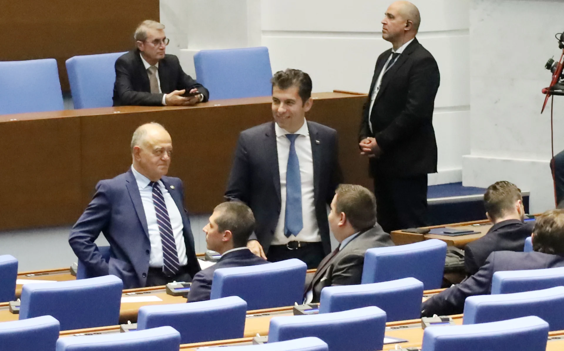 ПП-ДБ ще обновява управленската си програма, но не и листите за предстоящия вот