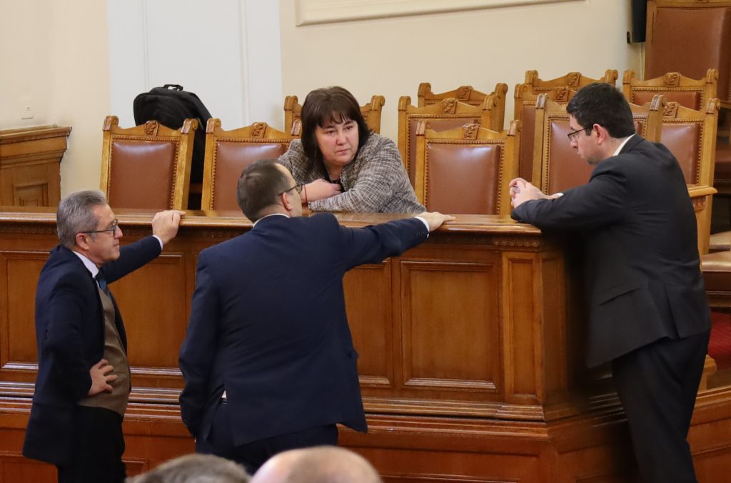 Депутатите обсъждат удължителния закон за бюджета 2 IMG 3963