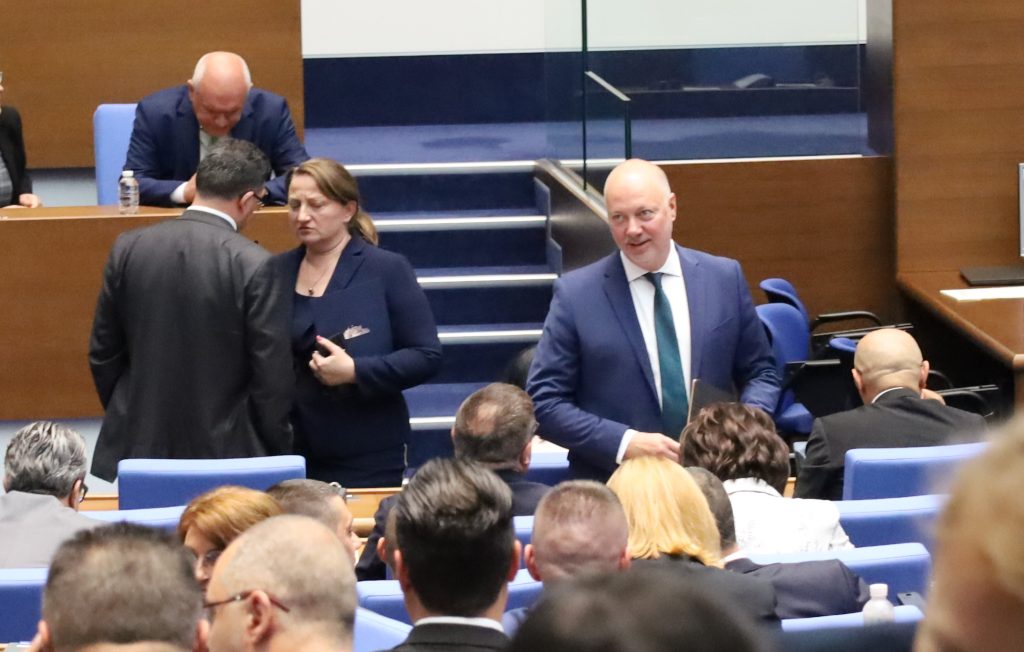 Премиерът поиска спешни кадрови промени в тол управлението