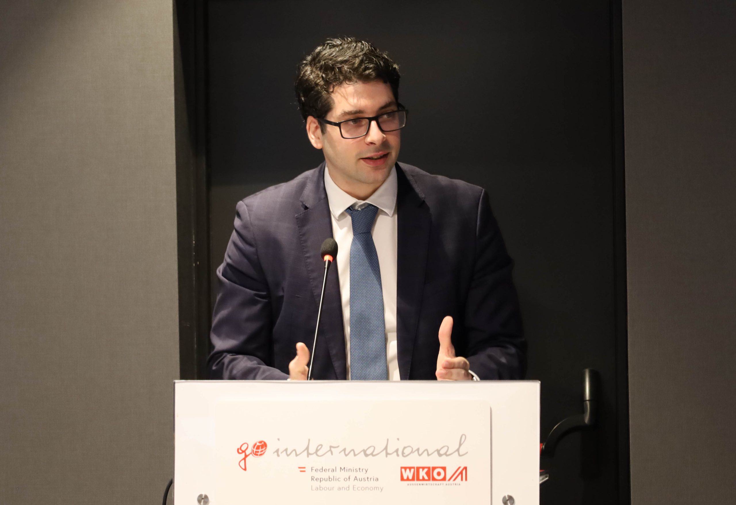 Атанас Пеканов австрийски бизнес