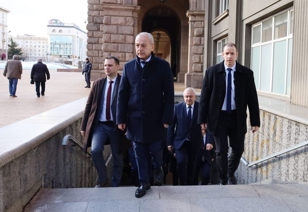 Гълъб Донев ще присъства на коронацията на крал Чарлз Трети 7 Служебно правителство Гълъб Донев