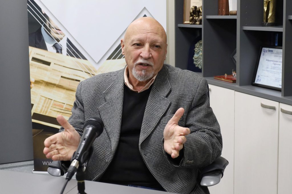 Станимир Илчев: Борисов поискал от Царя да му подари НДСВ, за да не прави ГЕРБ 7 Станимир Илчев