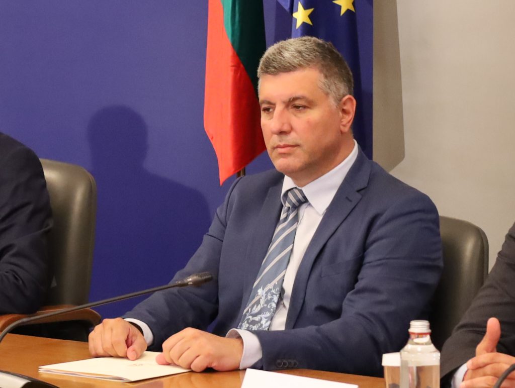Разширяват 20 първокласни пътни участъка, за да достигнат габарит на скоростни пътища 5 Министерски съвет Андрей Цеков