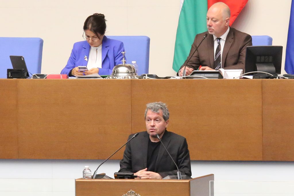 Парламент нов Тошко Йорданов