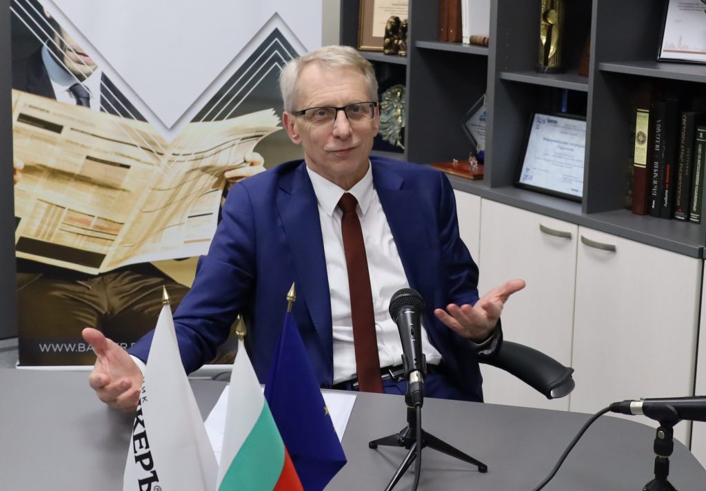 Николай Денков
