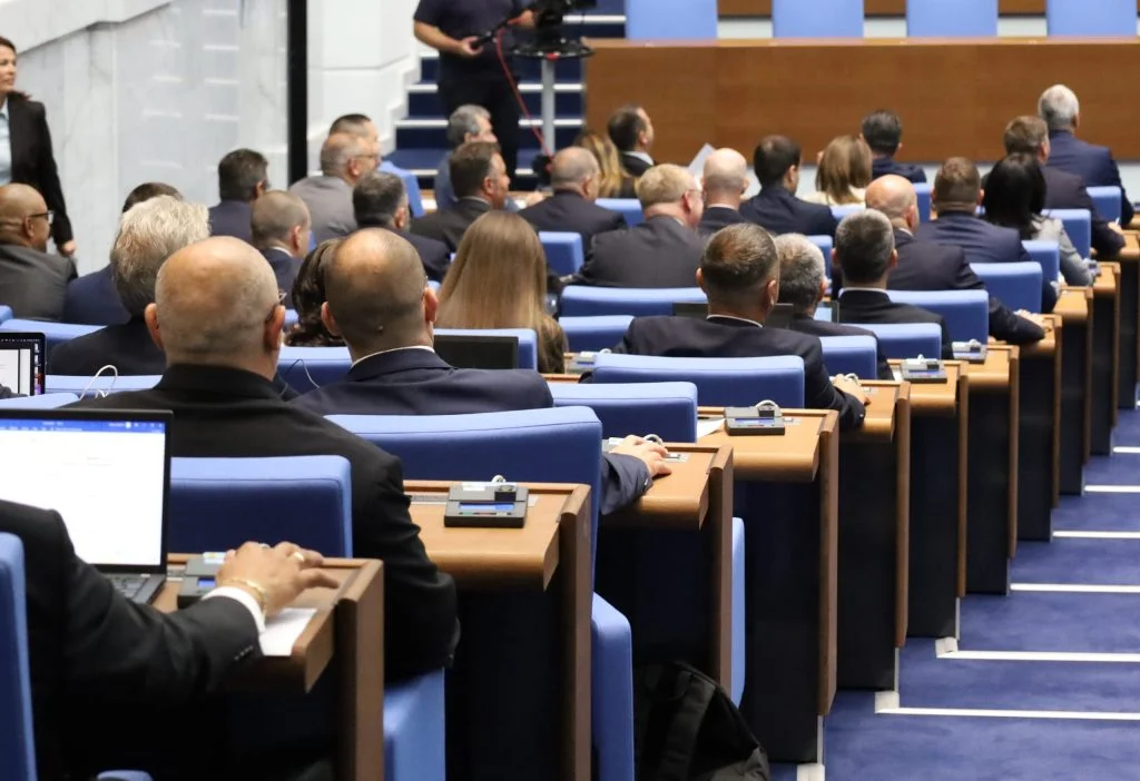 Народното събрание прие на първо четене промени в Закона за енергетиката