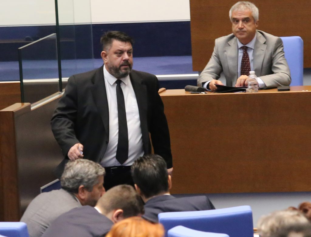 Ако се стигне до третия мандат, от БСП са готови да участват активно в диалога с всички политически сили 10 Ако се стигне до третия мандат, от БСП са готови да участват активно в диалога с всички политически сили