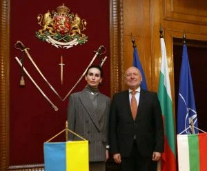 Министърът на отбраната Тодор Тагарев се срещна с извънредния и пълномощен посланик на Украйна в България Н. Пр. Олеся Илашчук.