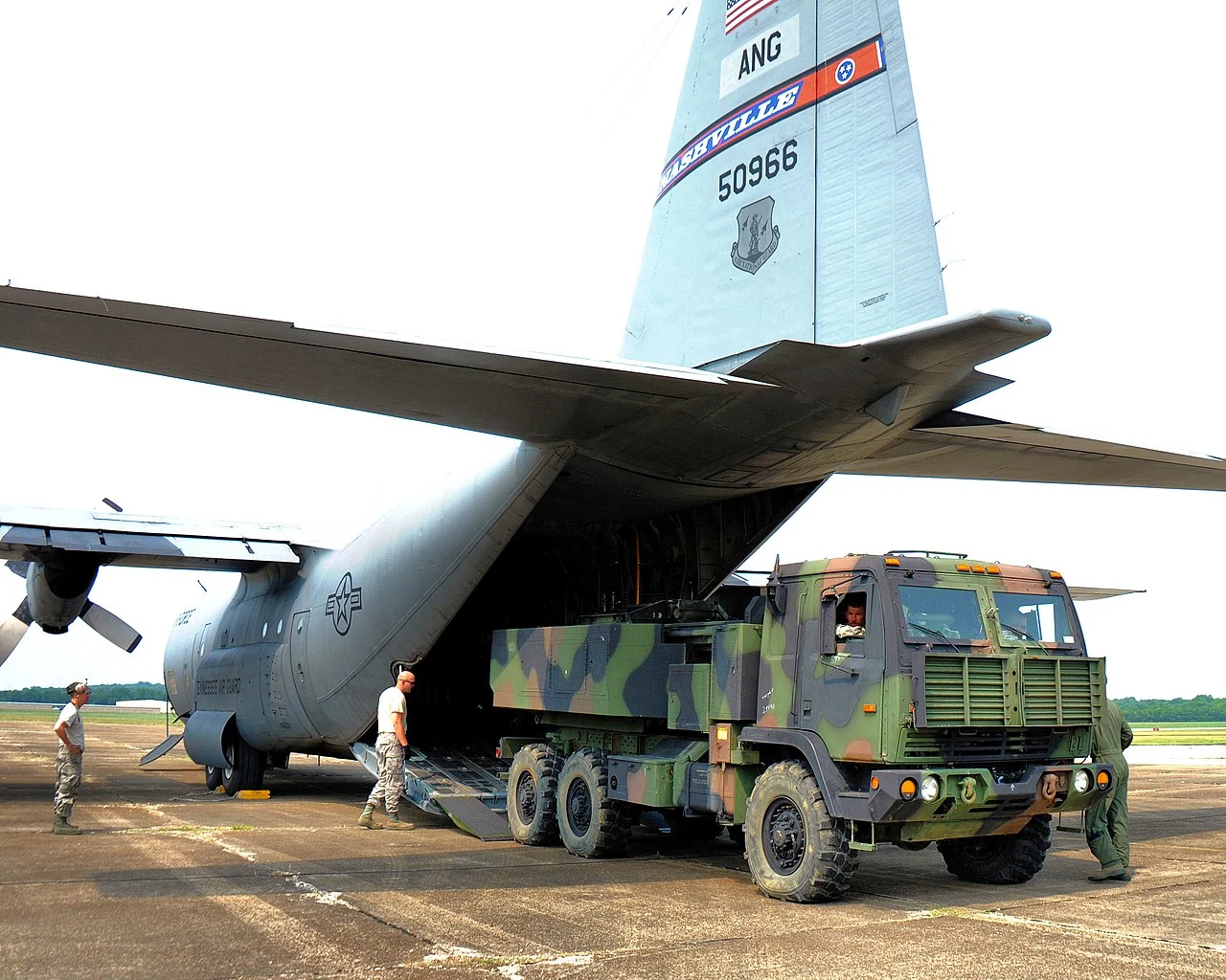 M142 High Mobility Artillery Rocket System (HIMARS)