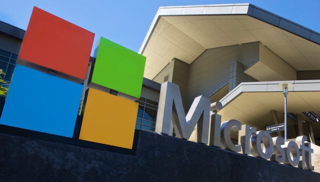 Microsoft създаде изкуствен интелект, който диагностицира по-добре от лекари 10 Microsoft Building 1600x600 1