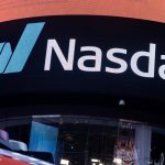 NASDAQ заличи 1 трлн. долара от пазарната си оценка в най-тежкия ден от 2022-а насам