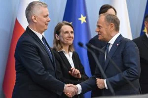 комисия за разследване, полските власти