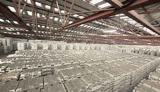 Металите поскъпнаха след забраната на нови руски доставки за борсите в лондон и Чикаго