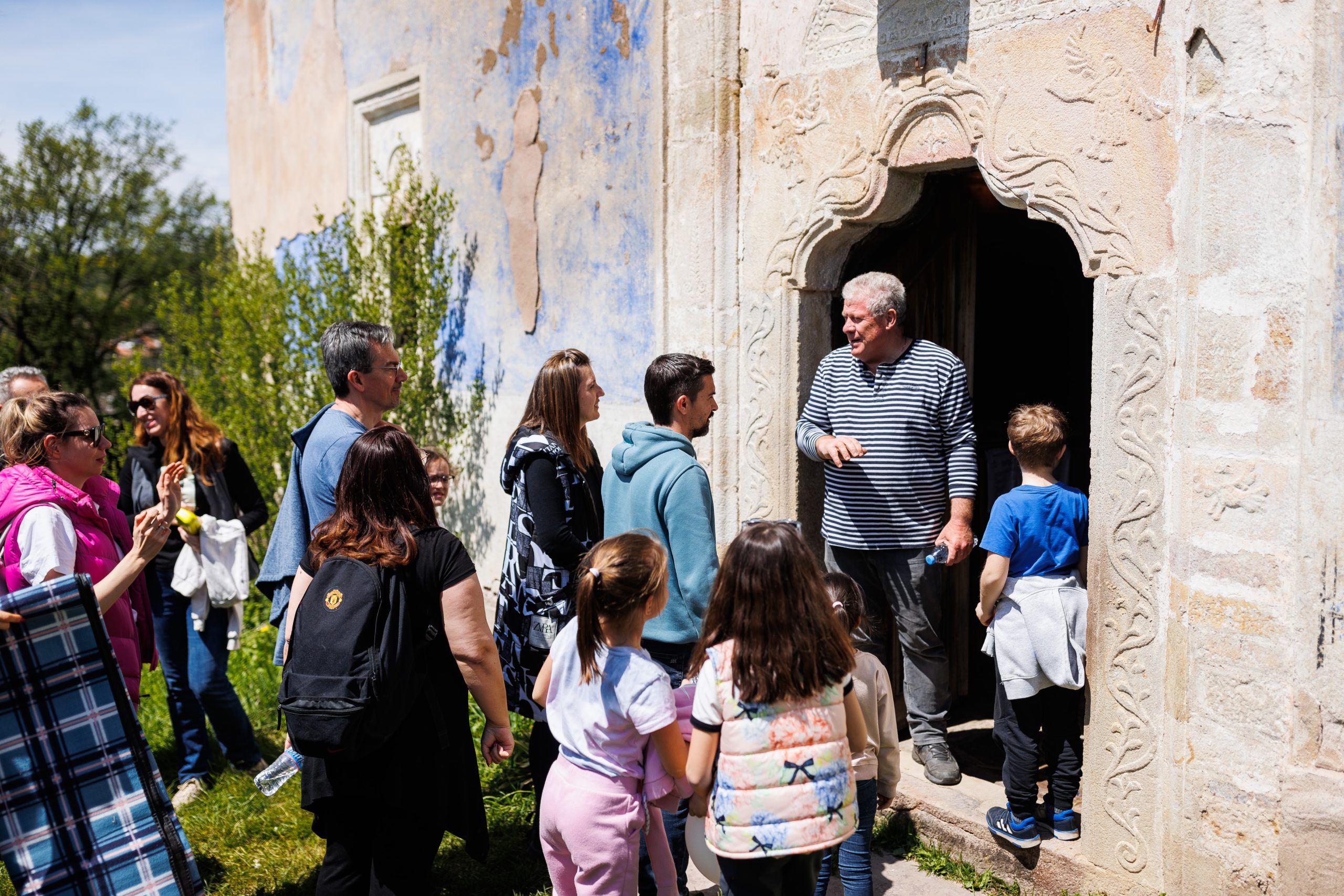 Poseshtenie hram scaled