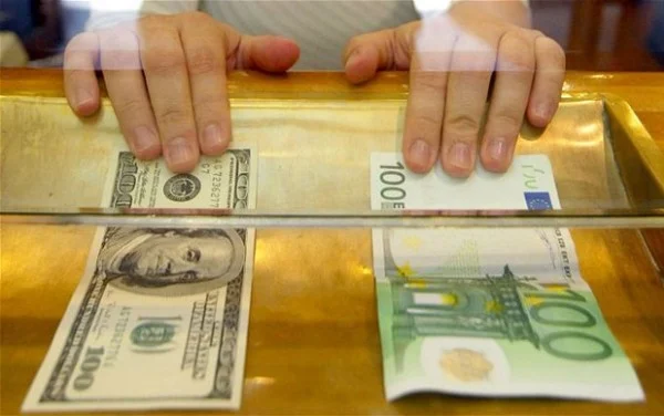 Пътищата на ЕЦБ и ФЕД е разделиха, което свали еврото под 1.07 щ. долара