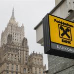 Регулаторите отказаха "Райфайзен" от плана да репатрира 1.5 млрд. евро от Русия