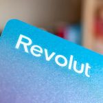 Revolut мести офиса си във финансовия център Canary Wharf въпреки чакането на банков лиценз
