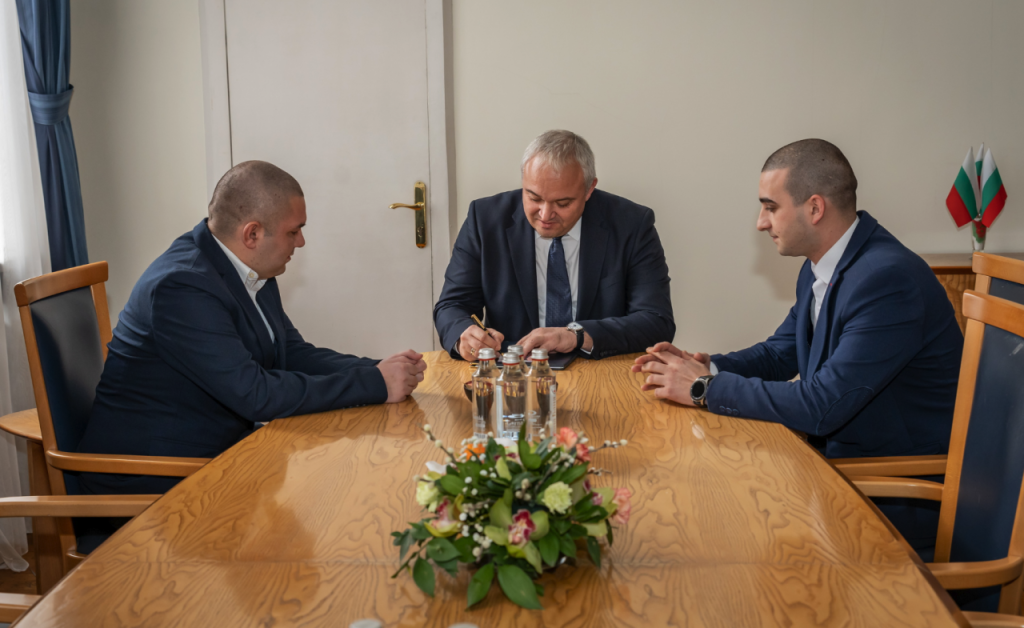 Министър Демерджиев обеща да бъде осигурена охрана на Християн Пендиков 8 Screenshot 2023 02 08 at 16.52.52