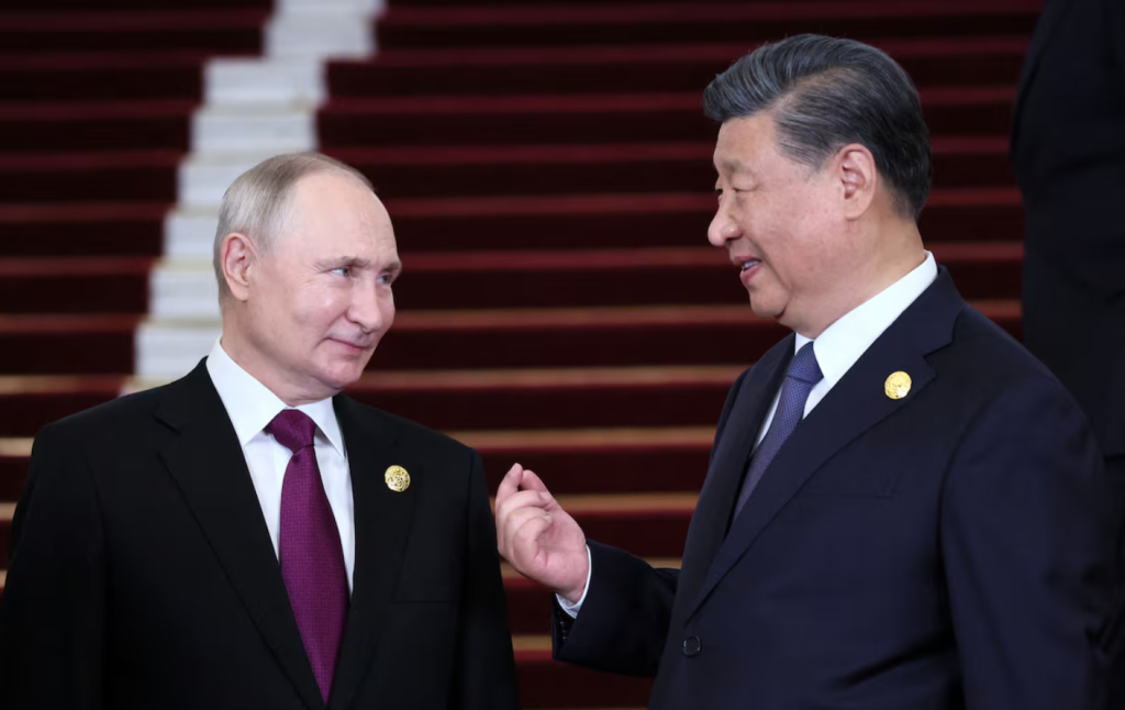 Русия е рамо до рамо с Китай срещу "неонацизма", заяви Путин