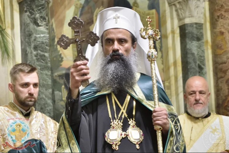 Патриарх Даниил отслужи заупокойна литургия за 6 месеца от кончината на патриарх Неофит