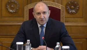 Радев се надява на убедителен отговор от отговорните институции при наличието на сигнали за купен вот