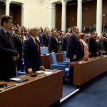 Първото заседание на 50-ото Народно събрание бе прекъснато, засега депутатите остават без председател