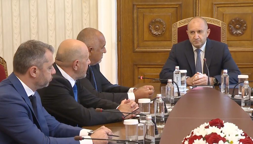 На практика няма как да се състави правителство, заяви Борисов пред Радев