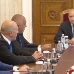 На практика няма как да се състави правителство, заяви Борисов пред Радев