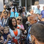 Министър председателят Бойко Борисов и регионалният министър Лиляна Павлова бяха на въвеждането в експлоатация на обновена жилищна сграда в София на бул. „Евлоги и Христо Георгиеви“ № 80