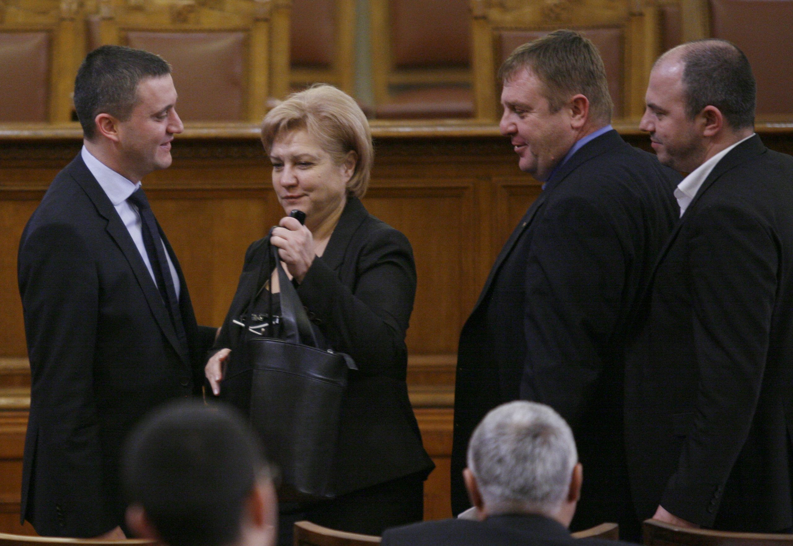 Парламент - контрол Владислав Горанов мин. на финансите Менда Стоянова Герб Красимир Каракачанов ПФ