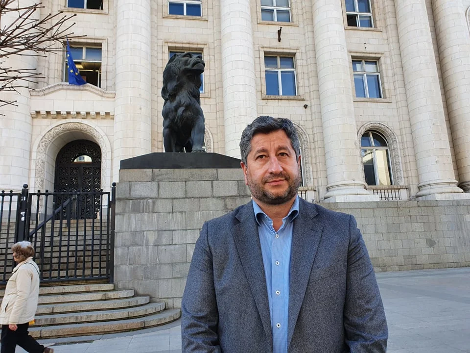 Христо Иванов пред Съдебната палата