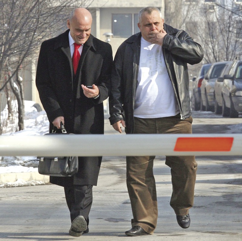 Баткото Пламен пък се кани да осъди държавата ни в Страсбург за 85 млн. евро.