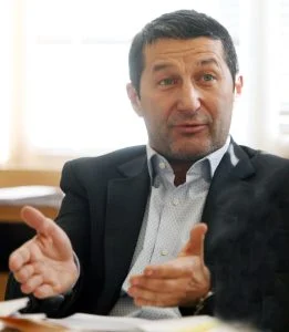 Владимир Каролев