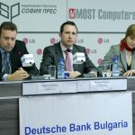Пресконференция на Дойче банкБорислав Иванов - директор на Дойче банк БългарияЙордан Николов - зам. директор на Дойче банк България