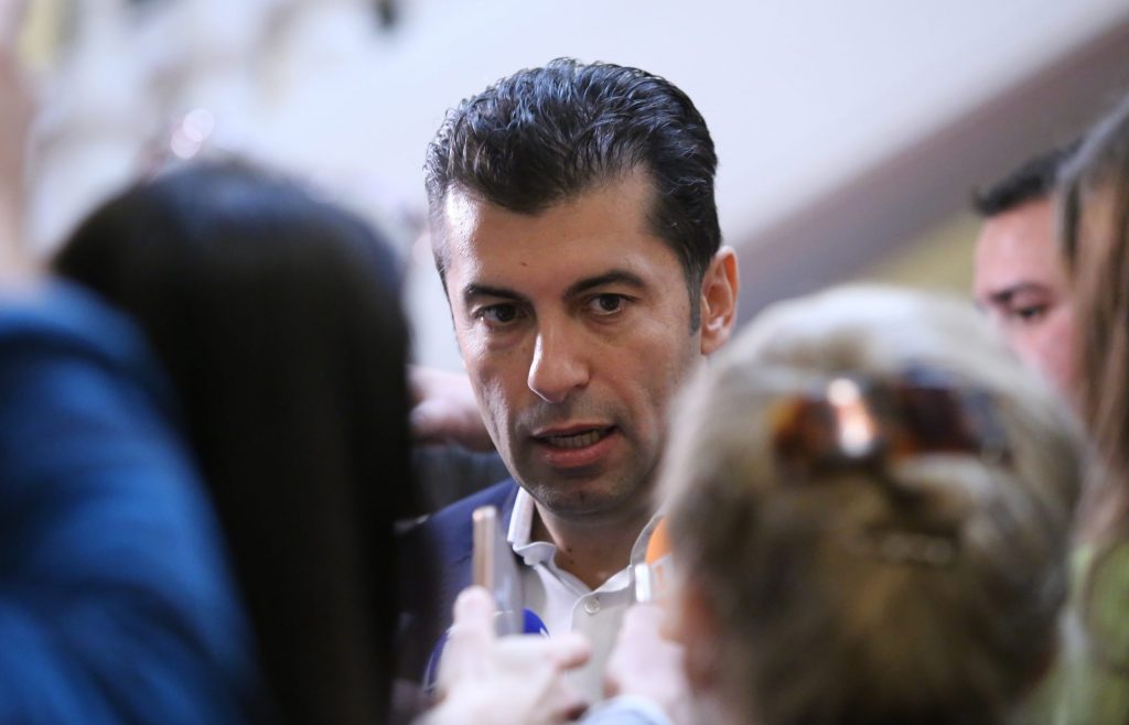 Кирил Петков завежда дело срещу Делян Добрев и Делян Пеевски