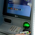 Mastercard и  СИБАНК представиха първия в България банкомат с безконтактна технология за операции с платежни карти и устройства. Артур Туремка Мастеркард