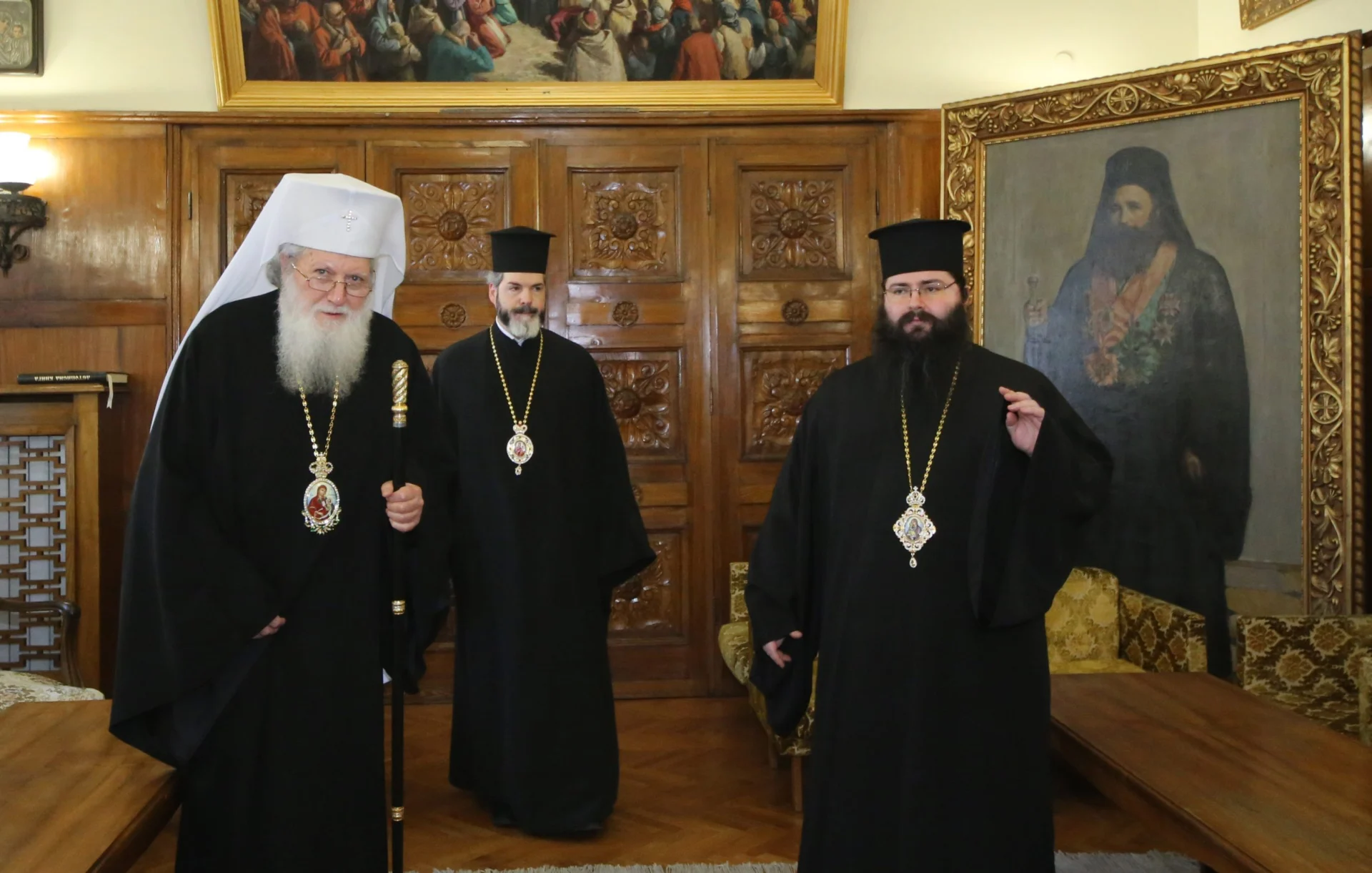 Негово Светейшество Българския патриарх Неофит и митрополитите от Светия Синод на БПЦ-Българска патриаршия. Основна тема на разговора ще бъде делото на Българската православна църква по спасяването на евреите в България и номинацията на БПЦ-Българска патриаршия за Нобелова награда за мир.