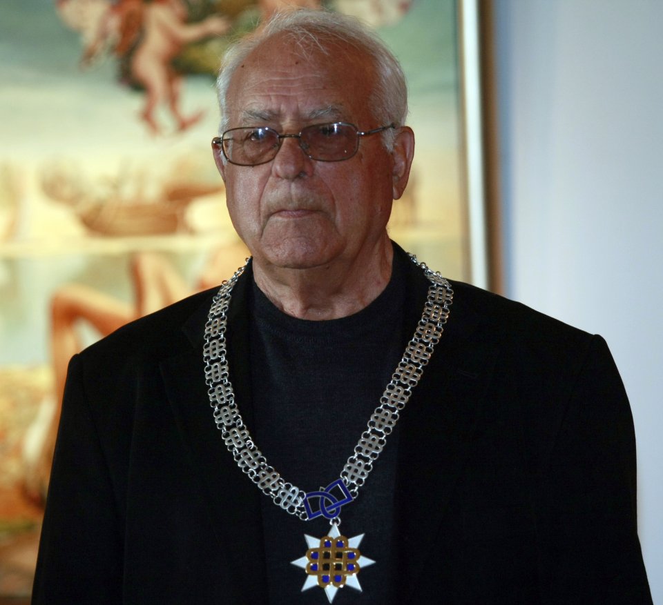 Скулпторът Величко Минеков