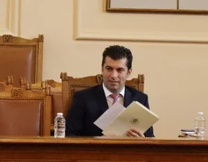Парламент Кирил Петков