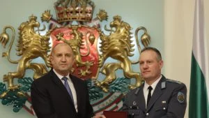 Президентът Румен Радев и бригаден генерал Димитър Георгиев